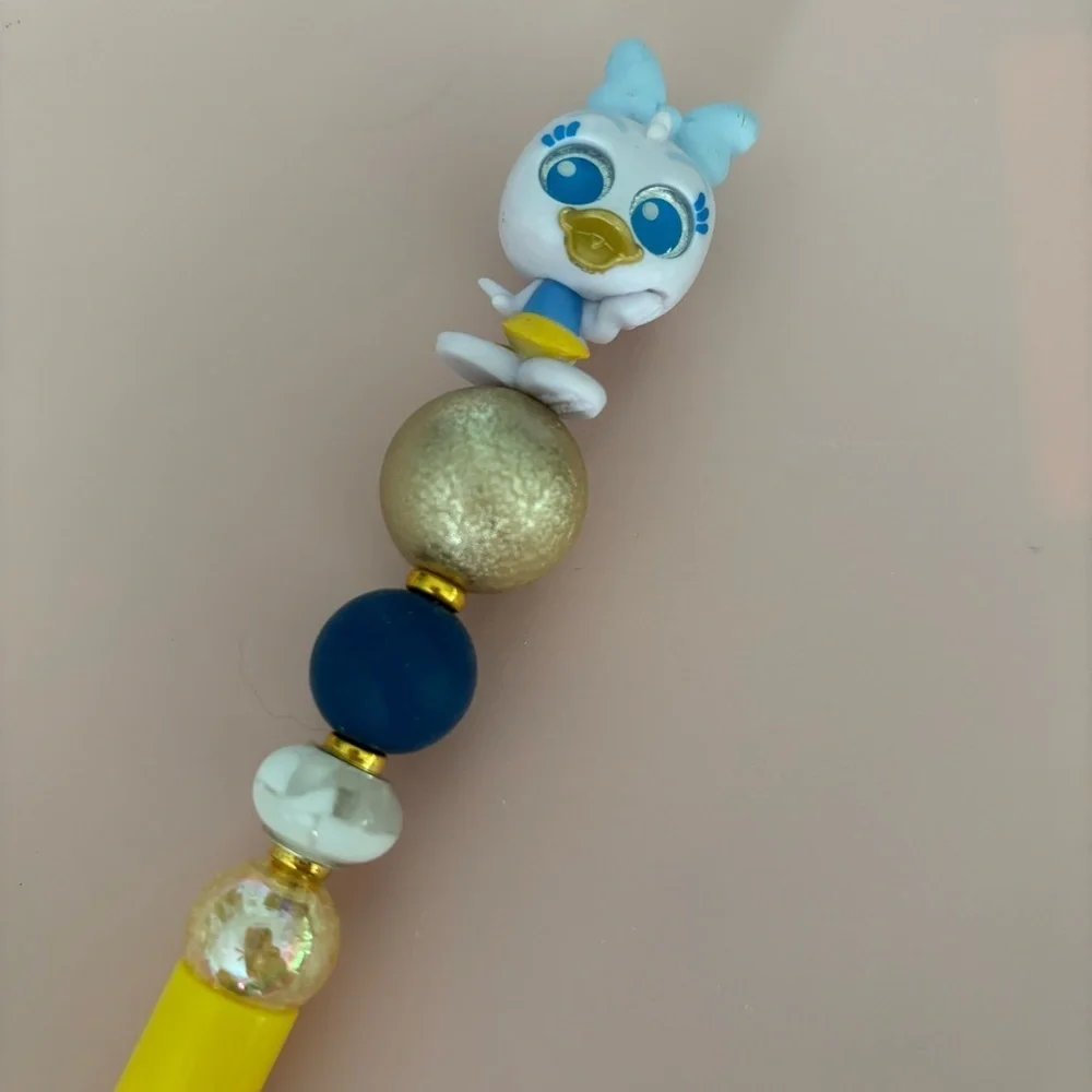 Disney Doorables: Mickey Mouse & Friends: Space Daisy Duck handmade pen